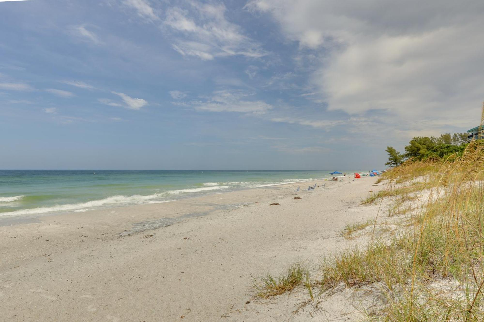 Vibrant Condo - Walk To Indian Rocks Beach! Clearwater Beach Exteriör bild